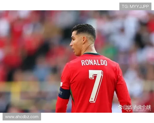 C罗全场表现亮眼7次射门收获2球并贡献高评分86