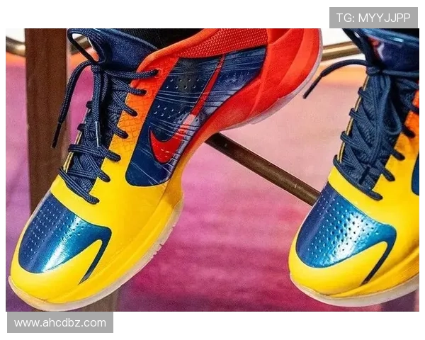 南加大专属Kobe5PE三款配色颜值对比哪一款最吸引眼球